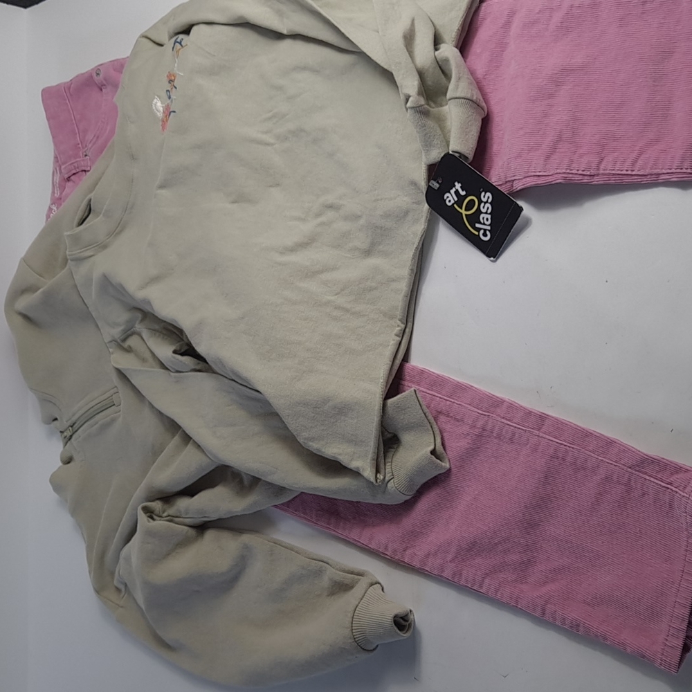 BUNDLE GIRL 10/12 YEAR ART CLASS